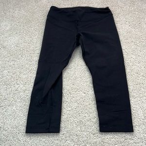 Ivivva girls black capris leggings size 8